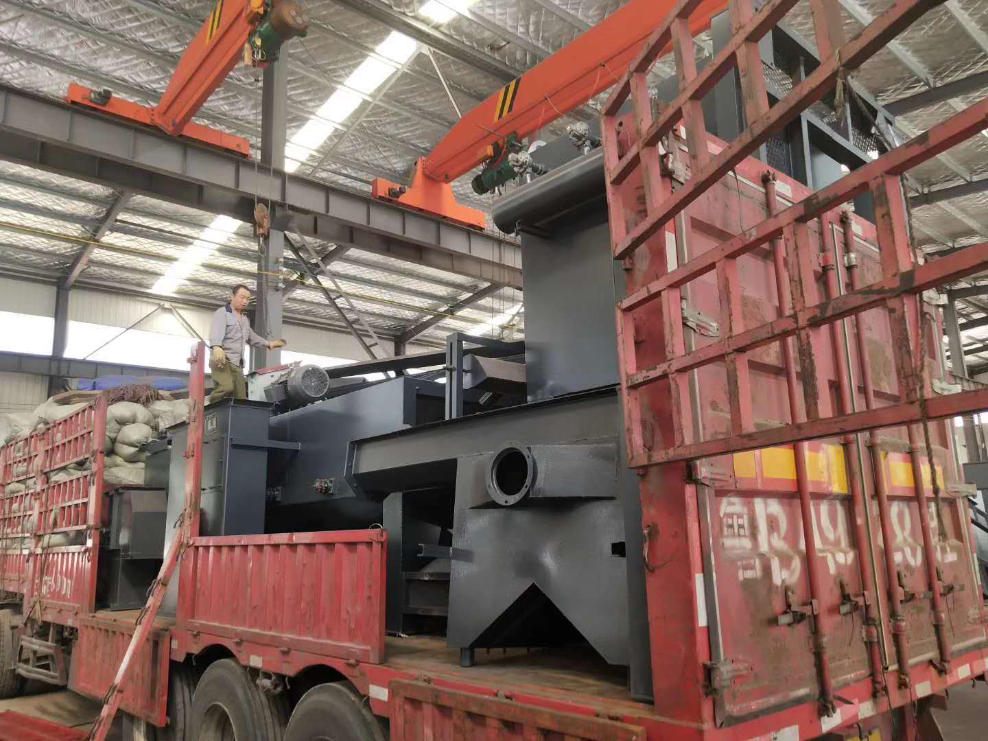 q6915通过式抛丸清理机发往张家港 q6915通过式抛丸清理机发往张家港